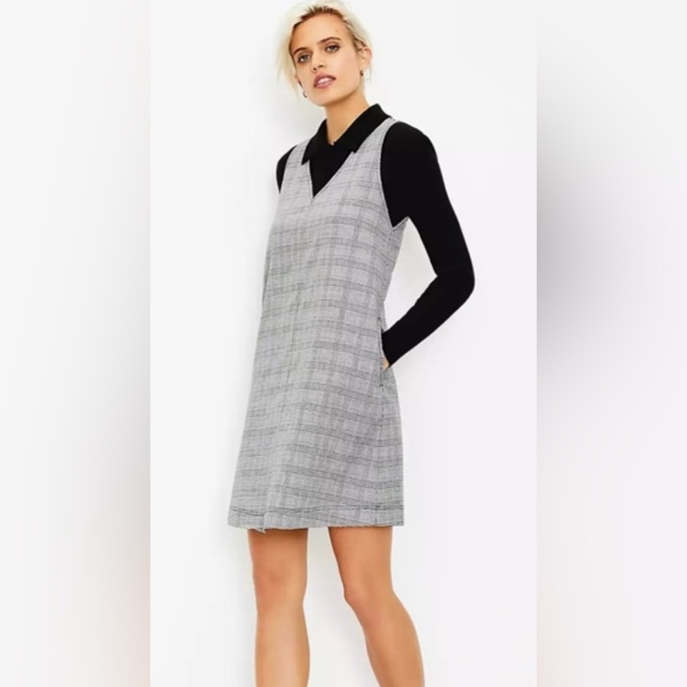 LOFT Plaid Double V Pocket
Dress Size M